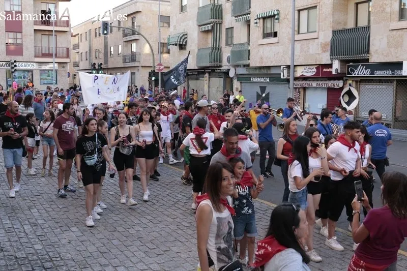 El pasacalles de las peñas y el pregón, protagonistas este viernes en las fiestas de Villamayor