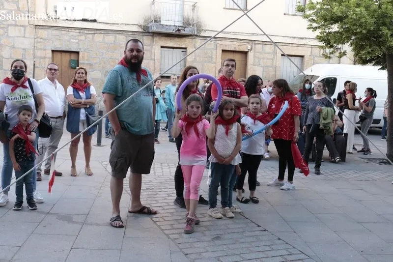 El pasacalles de las peñas y el pregón, protagonistas este viernes en las fiestas de Villamayor