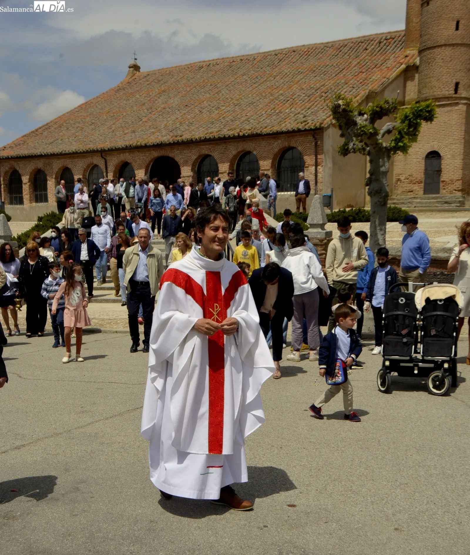 Aldeaseca se ha echado a las calles para vivir el dia grande de las fiestas de San Isidro