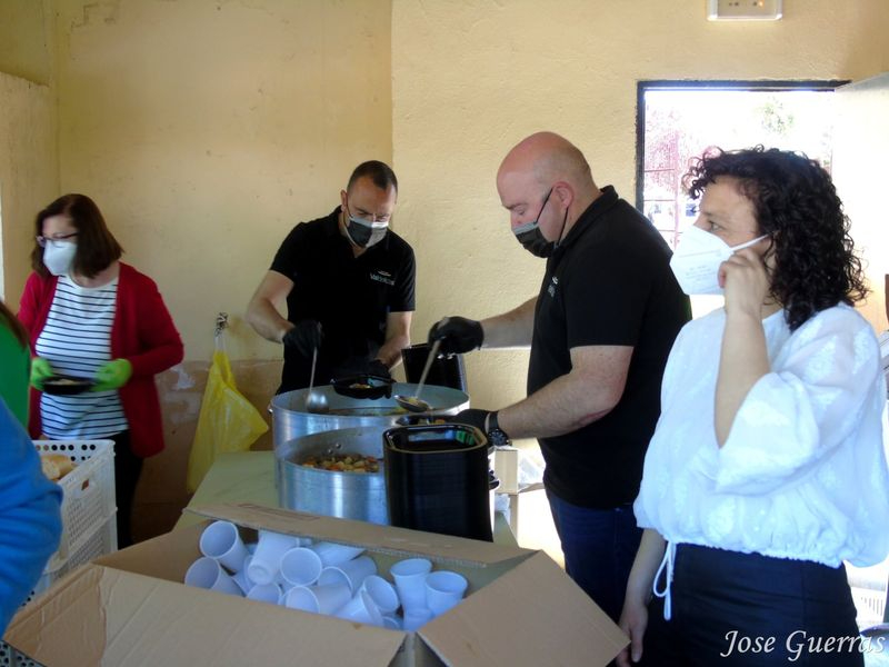 Valdelicias deja su sello gastronómico en la Feria Agroalimentaria de Macotera