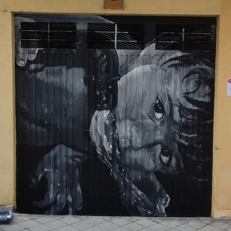 Foto 7 - La salmantina Catalina Medarde, primer premio del XI Concurso de Pintura Galer&iacute;a Urbana de ZOES