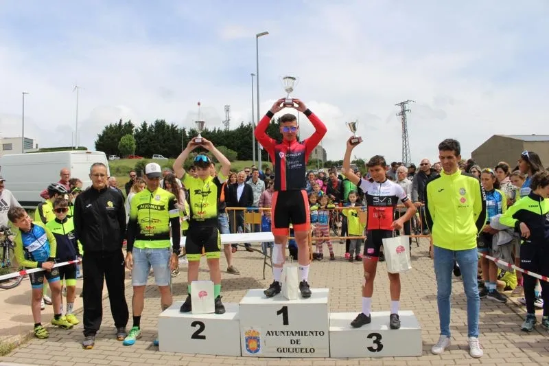Foto 7 - Guijuelo acoge un nuevo y entretenido Trofeo de Escuelas de Ciclismo