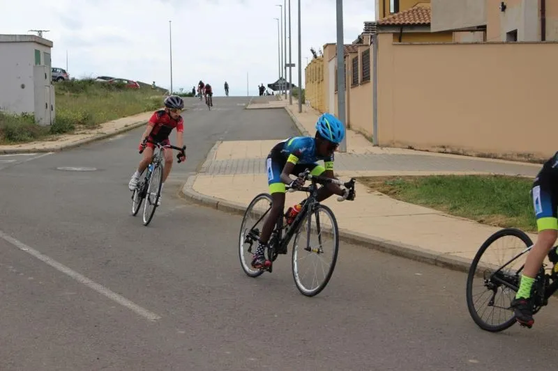 Foto 6 - Guijuelo acoge un nuevo y entretenido Trofeo de Escuelas de Ciclismo