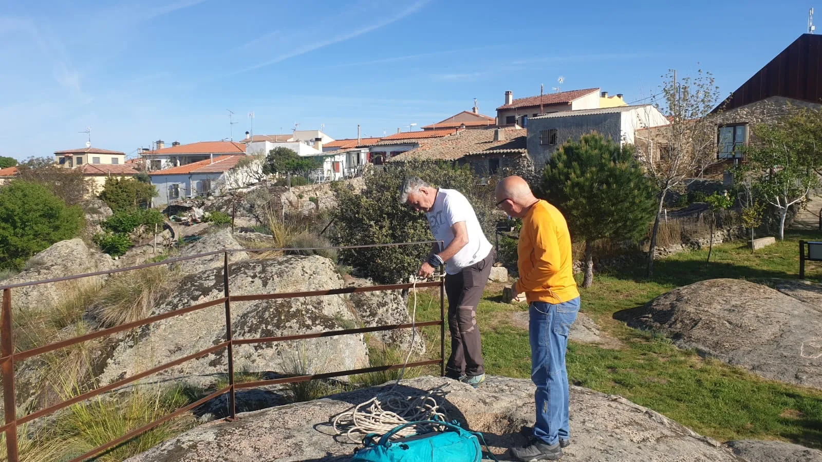La escuela de escalada de Peñaranda ha visitado Juzbado