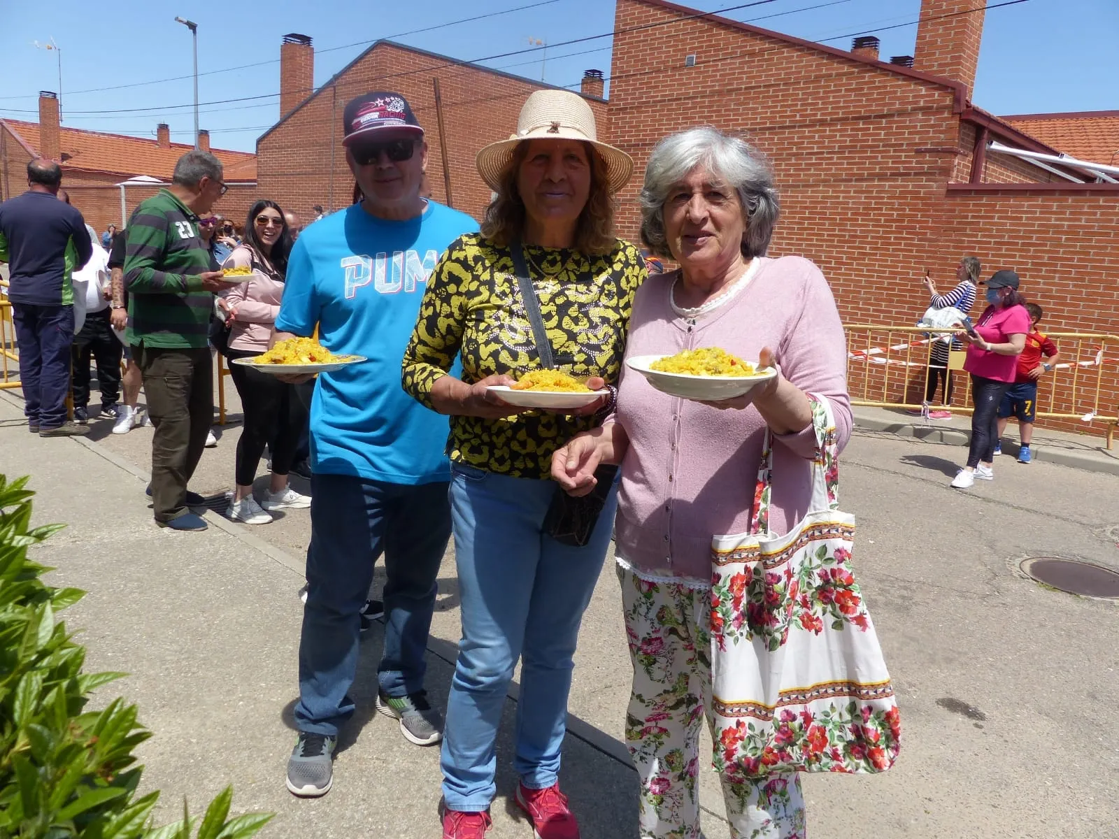 Villoria organizaba este domingo una marcha solidaria y una paellada en favor de Acciòn Verapaz