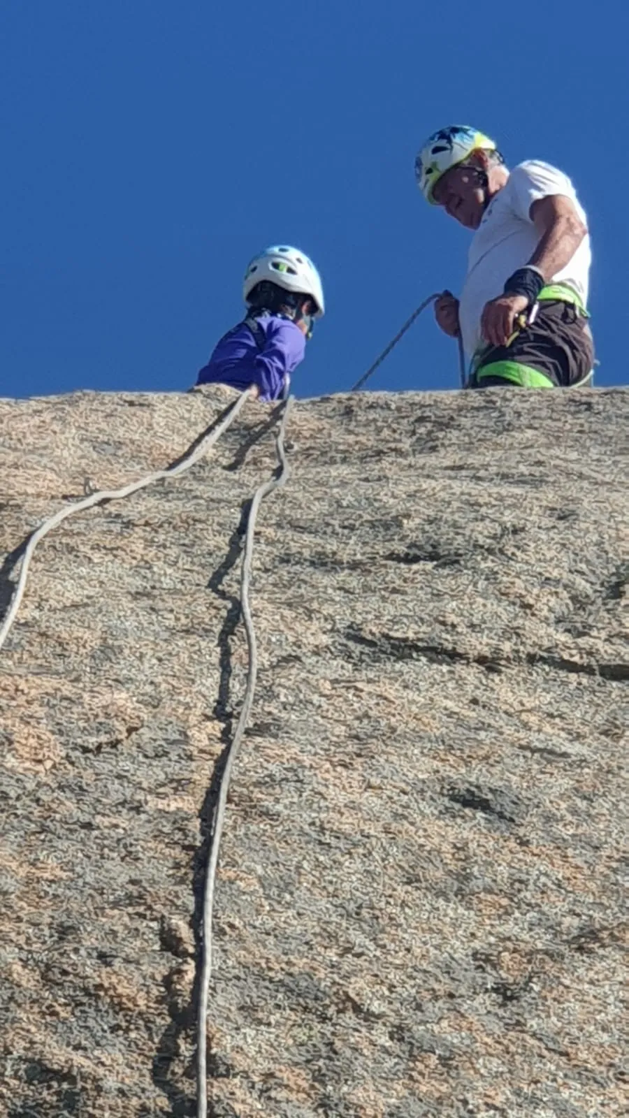 La escuela de escalada de Peñaranda ha visitado Juzbado