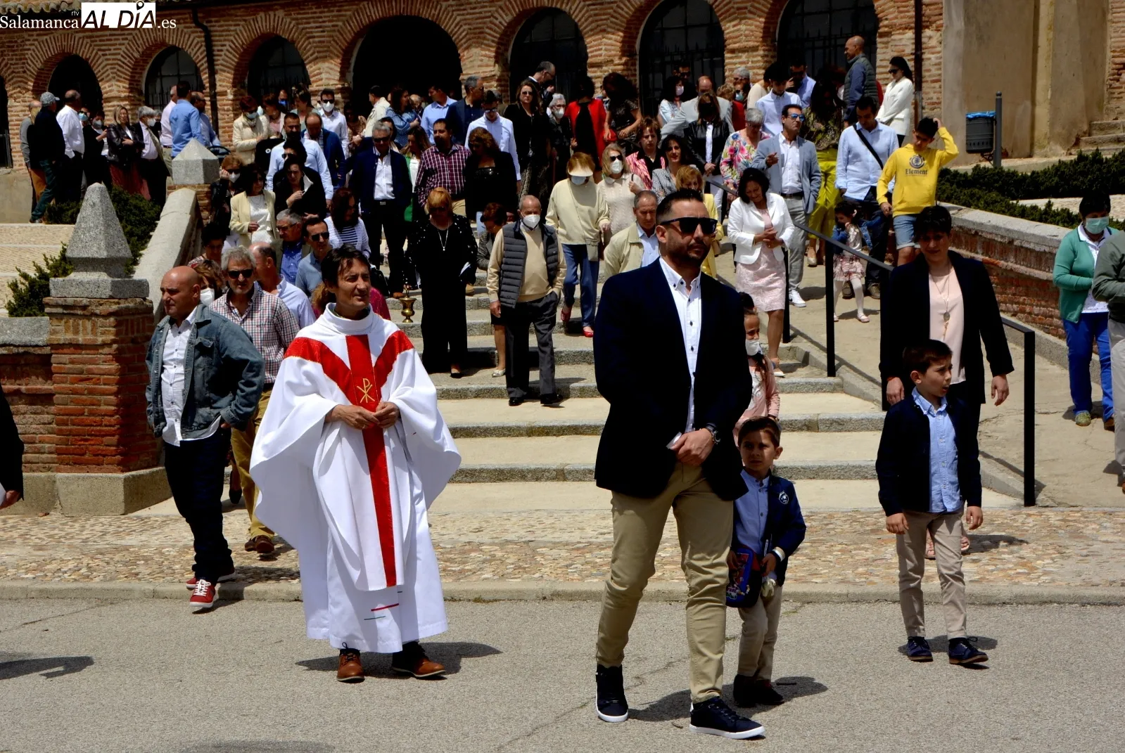 Aldeaseca se ha echado a las calles para vivir el dia grande de las fiestas de San Isidro