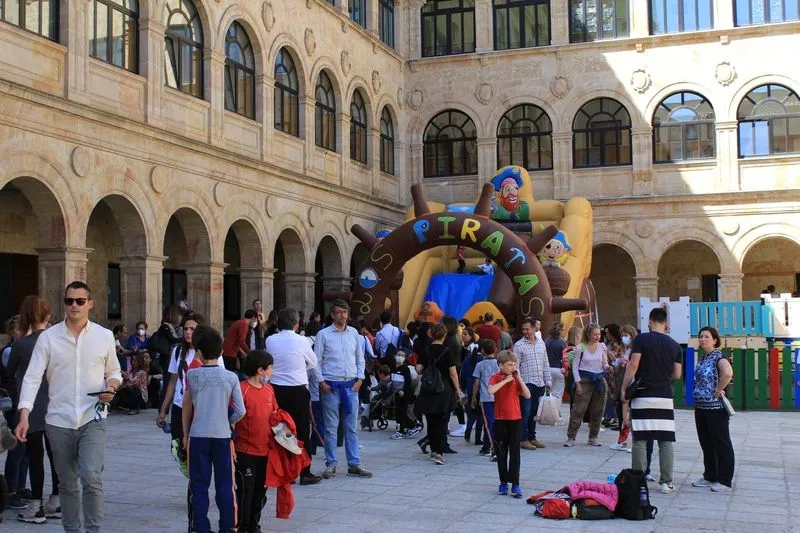 Actividades en el Colegio Calasanz con motivo de la 'Semana Solidaria y de la Familia'