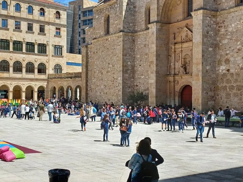 Actividades en el Colegio Calasanz con motivo de la 'Semana Solidaria y de la Familia'