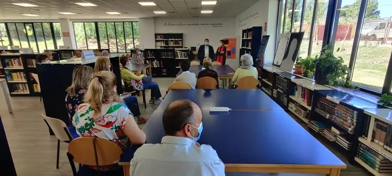 Donación de los libros de Charo Ruano a la Biblioteca de Santa Marta 