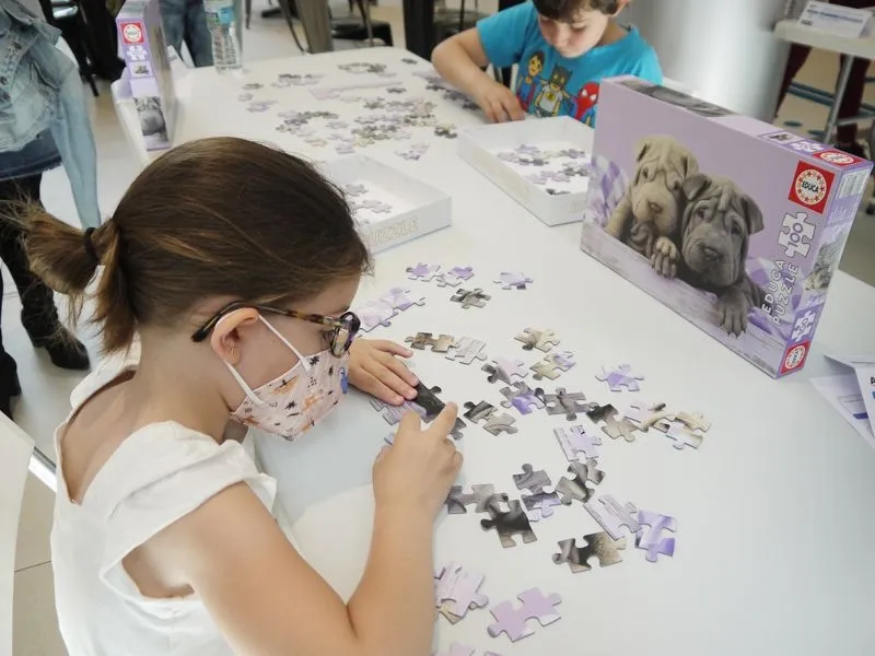 Foto 3 - &Eacute;xito del Concurso de Puzzles del CC El Tormes con m&aacute;s de 200 participantes