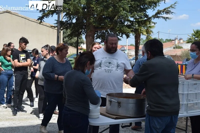 Foto 7 - Sieteiglesias de Tormes celebra las fiestas del Eccehomo con una gran comida