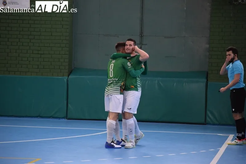 Foto 10 - Goleada para despedir la temporada en casa (8-4)