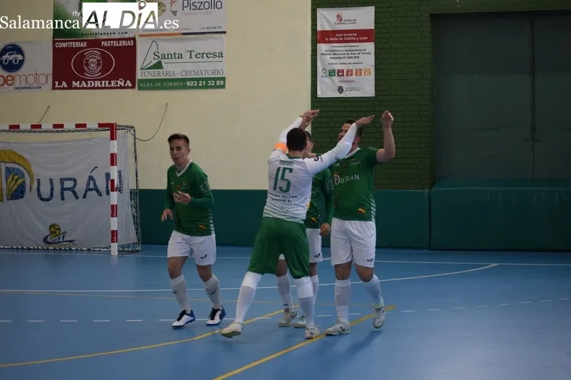 Foto 9 - Goleada para despedir la temporada en casa (8-4)