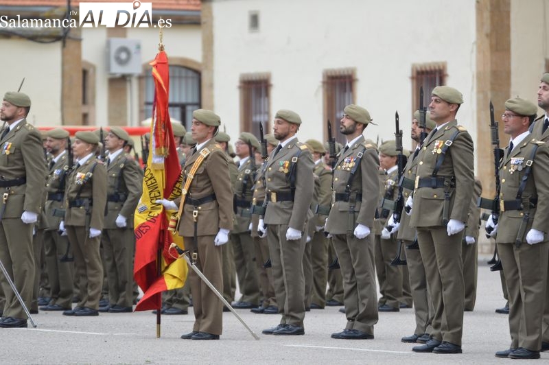 La tradicional parada militar culmina la celebración de San Fernando, patrón del Arma de Ingenieros