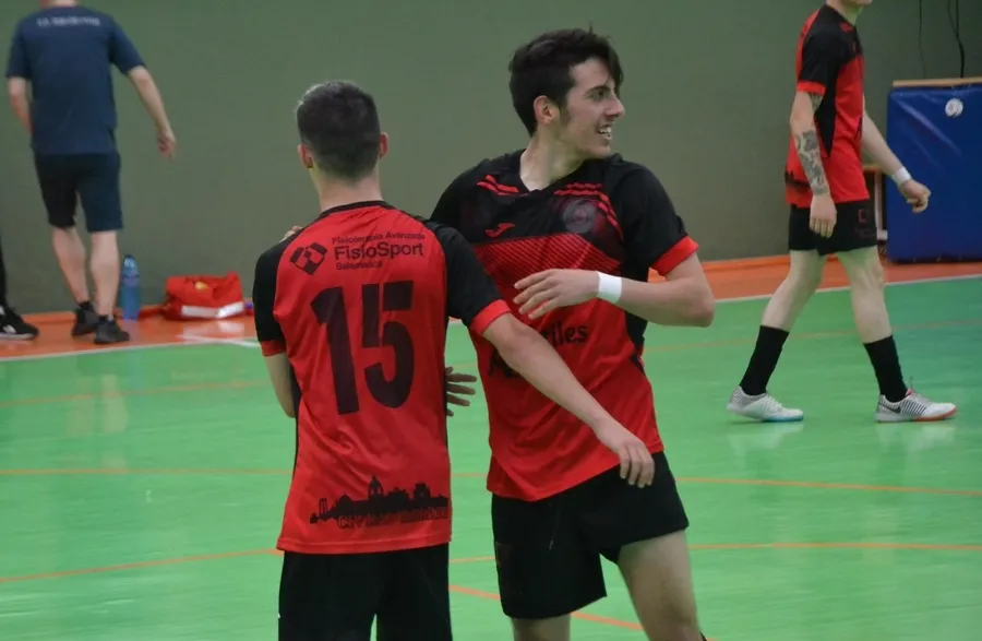 Foto 10 - El III Senior dice adi&oacute;s a su afici&oacute;n alcanzando el rep&oacute;ker de victorias consecutivas en casa