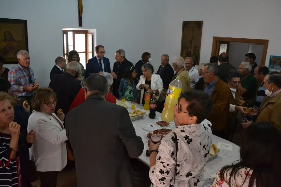 Foto 3 - Las &lsquo;fuerzas mayores&rsquo; de Ciudad Rodrigo, y hasta una charanga, acompa&ntilde;an a San Isidro en El Puente