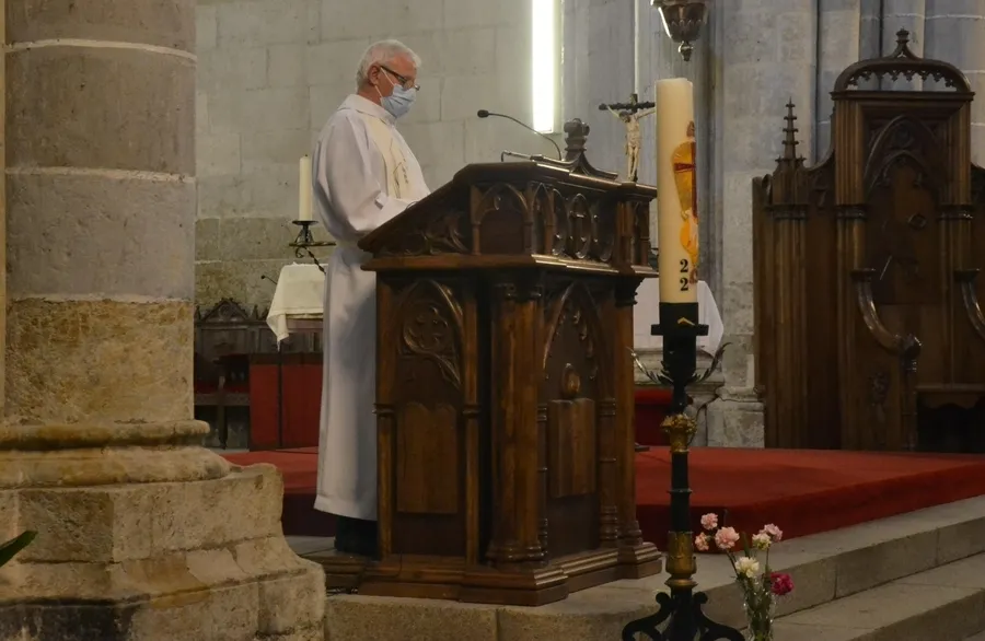 Foto 4 - El Arciprestazgo de Ciudad Rodrigo madruga para rezar el Rosario de la Aurora