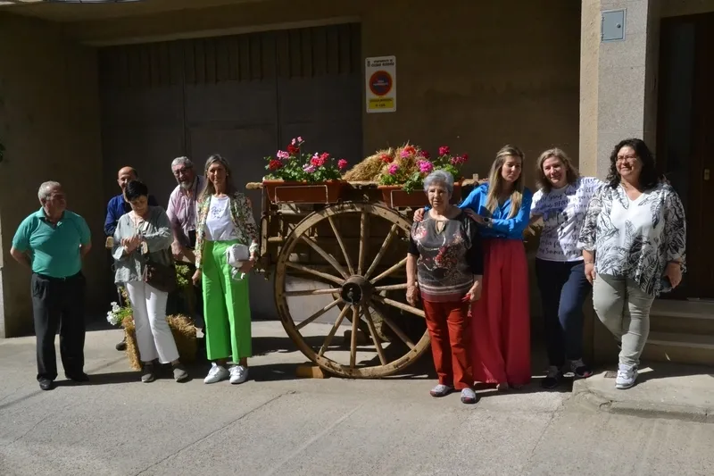 Foto 3 - &lsquo;Madrid Vintage&rsquo;, las Flores enjauladas y la Primavera sobre ruedas reciben la visita del jurado