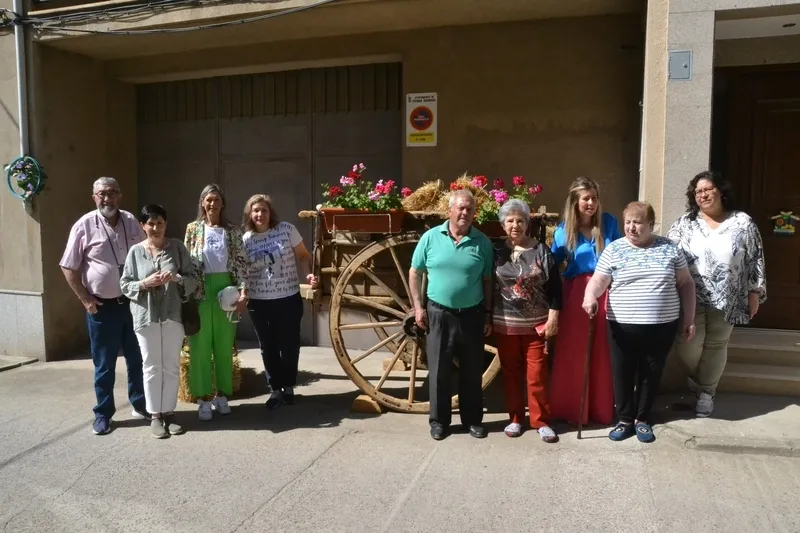 Foto 2 - &lsquo;Madrid Vintage&rsquo;, las Flores enjauladas y la Primavera sobre ruedas reciben la visita del jurado