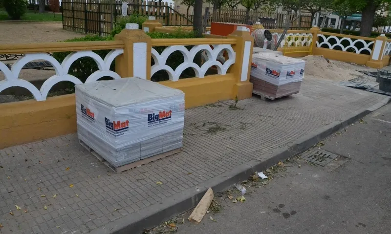 Foto 3 - El inicio de los pasos de cebra de la calle Laguna saldr&aacute; a ras de la calzada para ganar en seguridad