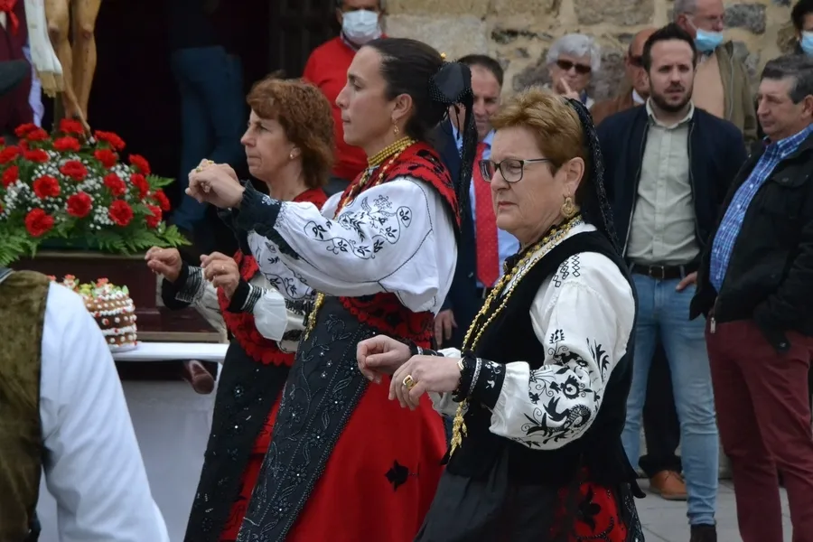 Foto 10 - Saelices vive el momento m&aacute;s solemne de sus fiestas de la Santa Cruz