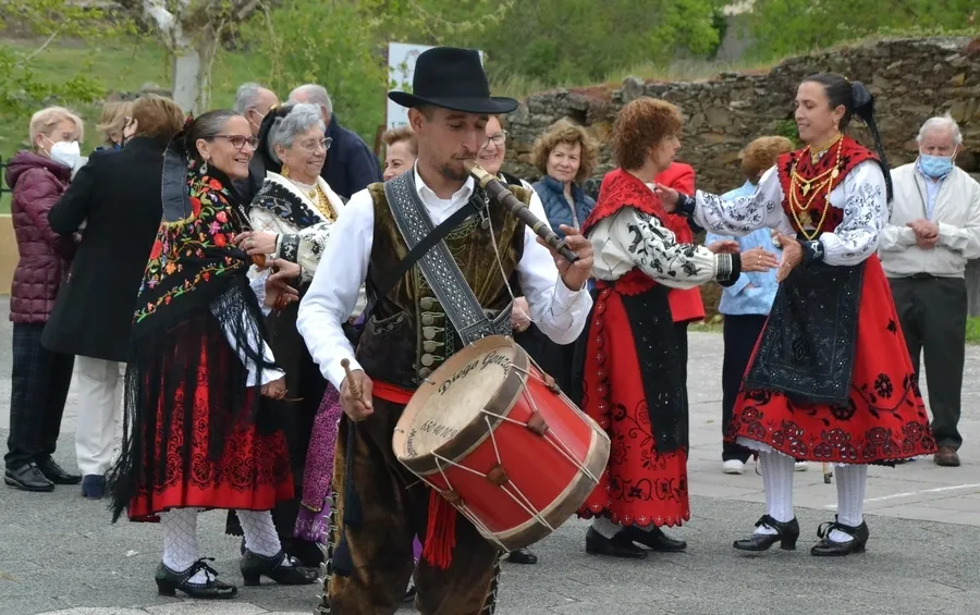 Foto 5 - Saelices vive el momento m&aacute;s solemne de sus fiestas de la Santa Cruz