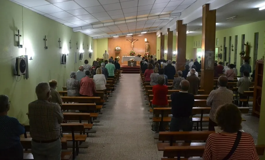 Foto 3 - D&iacute;a grande en la Parroquia de F&aacute;tima celebrando la festividad de su Virgen