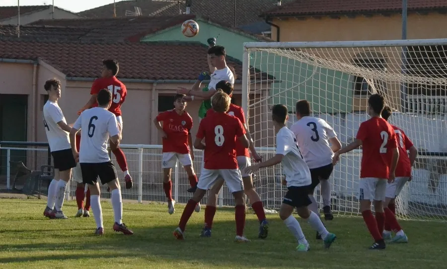 Foto 10 - #M [14|15 MAY] La victoria del Benjam&iacute;n del III Columnas abre el &uacute;ltimo finde deportivo en Mir&oacute;briga