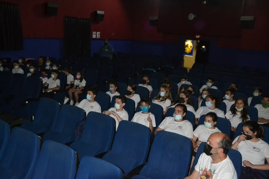 Foto 4 - Escolares de Primaria se acercan al Cine Juventud en el marco del programa EDUCAFICEE