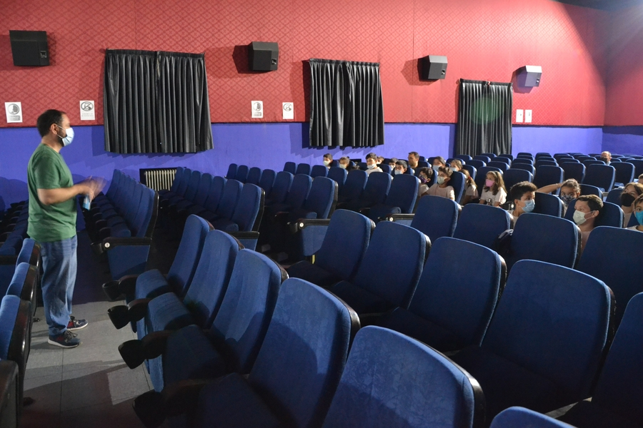Foto 3 - Escolares de Primaria se acercan al Cine Juventud en el marco del programa EDUCAFICEE