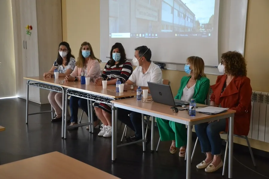 Foto 4 - Los IES mirobrigenses resaltan el gran futuro de los estudios de Formaci&oacute;n Profesional