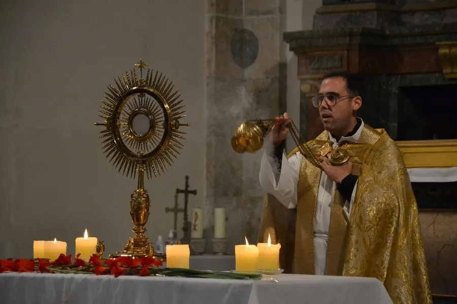 Foto 10 - Una Vigilia pone el broche a las &lsquo;12 Horas de Oraci&oacute;n por las Vocaciones&rsquo;