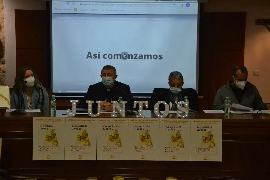 Foto 2 - Concluye la fase diocesana del S&iacute;nodo de la Iglesia Cat&oacute;lica