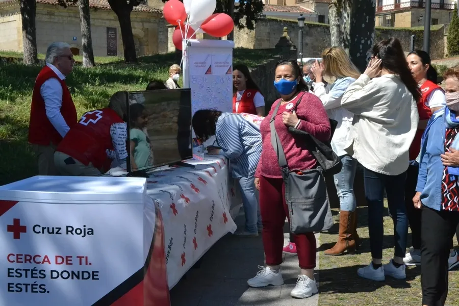 Foto 6 - Cruz Roja Ciudad Rodrigo festeja el D&iacute;a Mundial de la entidad buscando nuevos voluntarios