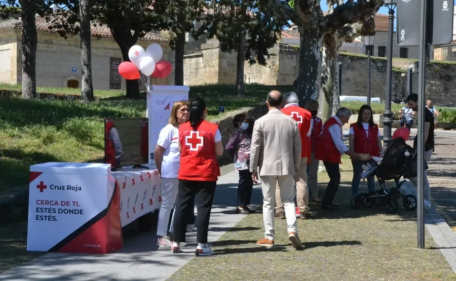 Foto 2 - Cruz Roja Ciudad Rodrigo festeja el D&iacute;a Mundial de la entidad buscando nuevos voluntarios