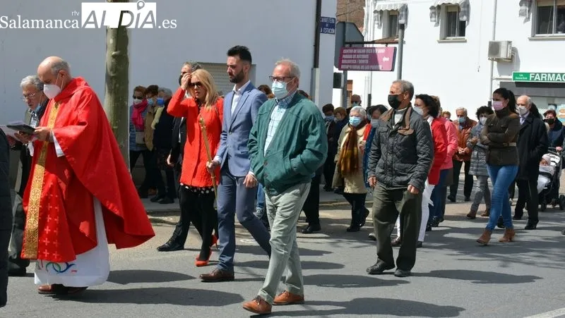 La imagen del Manso Cordero fue llevada en procesión desde su ermita al paraje de la Peña Gorda