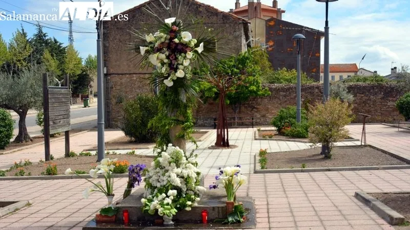 La imagen del Manso Cordero fue llevada en procesión desde su ermita al paraje de la Peña Gorda