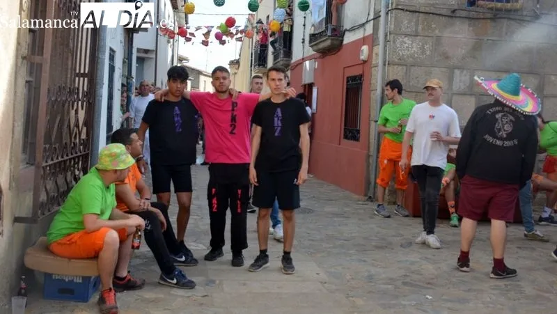 La plaza de carros acogió la lidia de dos novillos y una capea 
