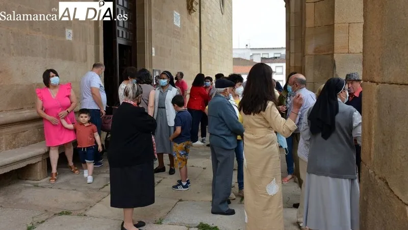 En la celebración se repartieron los panecitos de San Rita