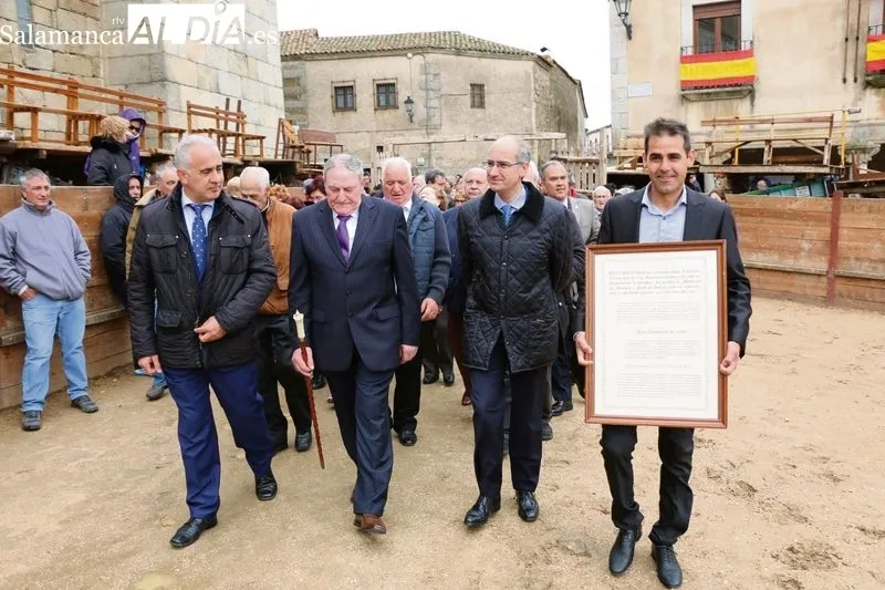 La lectura de la Real Sentencia es el acto que escenifica la victoria del pueblo sobre la Casa de Alba hace 170 años / CORRAL