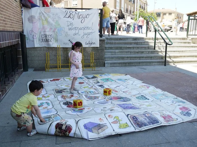 Foto 4 - La Ludom&oacute;vil de Carbajosa sale a la calle para festejar el D&iacute;a Internacional del Juego