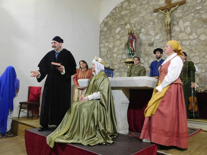 Representación de 'Buscando a Nebrija' en la iglesia parroquial de El Arco