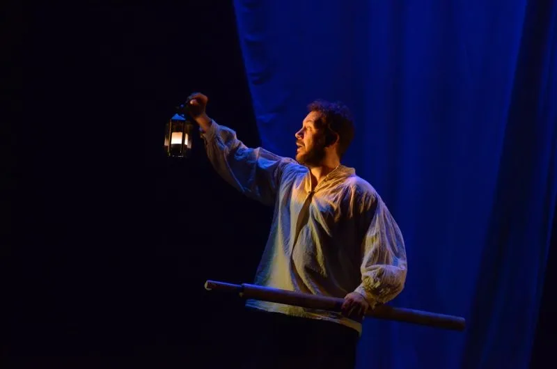 Foto 2 - Teatro de Poniente ofrece su obra 'El manuscrito de Indias'
