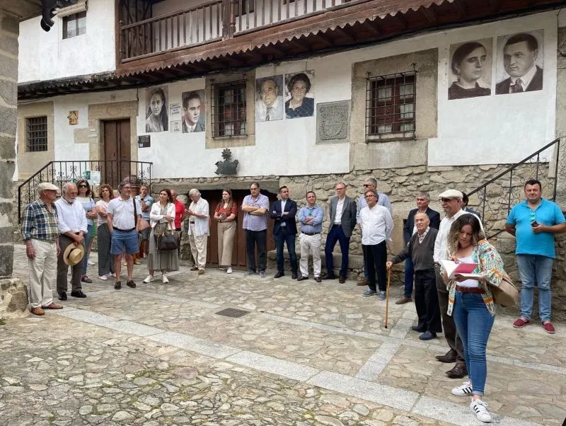 Foto 5 - Mogarraz celebra el d&eacute;cimo aniversario de Retrata2 de Florencio Ma&iacute;llo