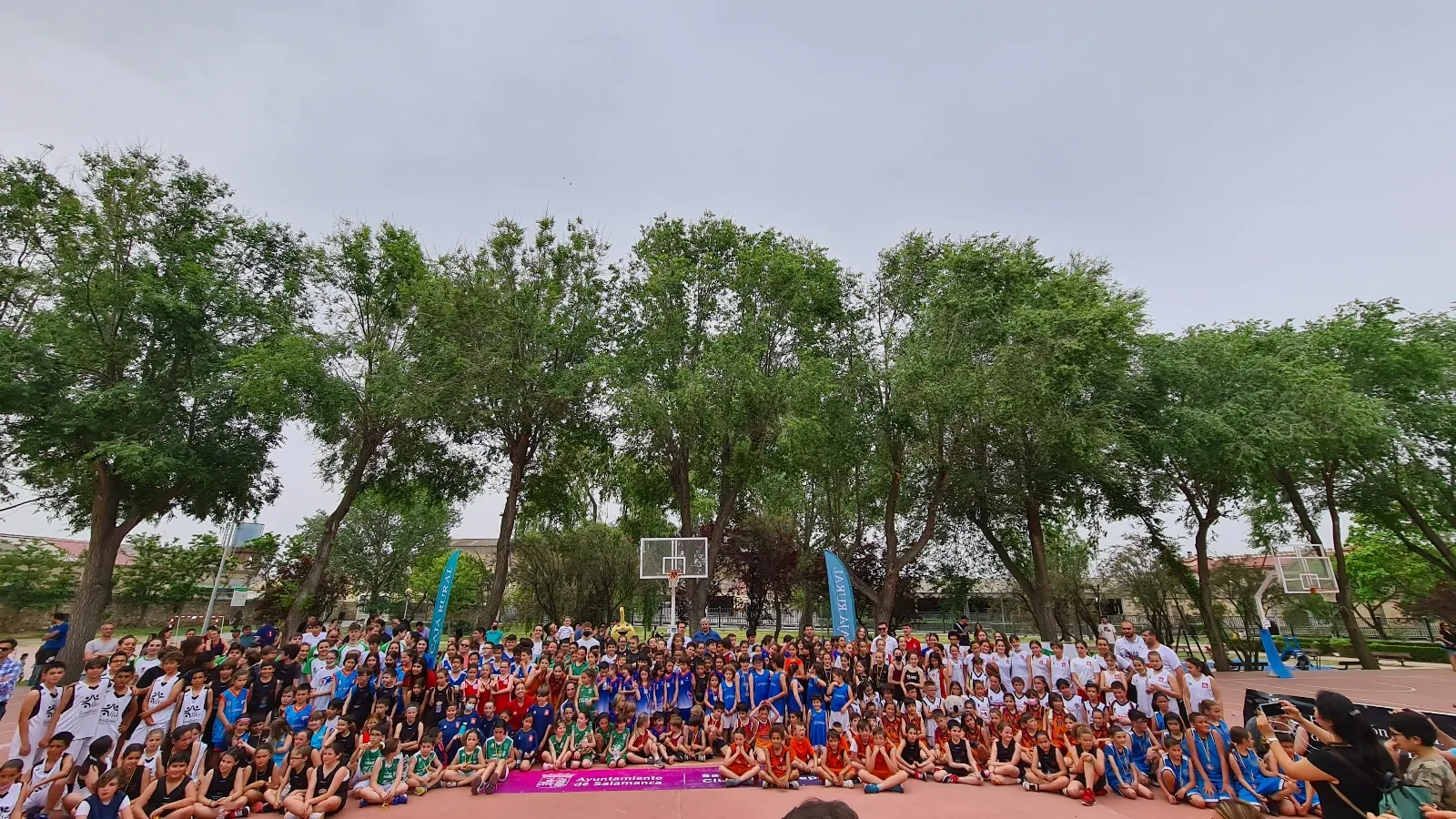 Foto 4 - M&aacute;s de medio millar de ni&ntilde;os disfrutan del D&iacute;a del Minibasket