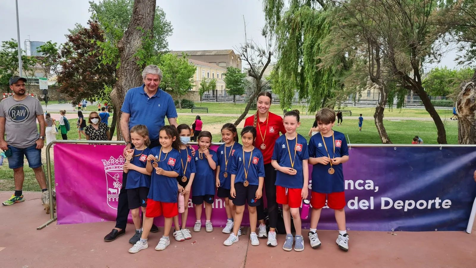 Foto 2 - M&aacute;s de medio millar de ni&ntilde;os disfrutan del D&iacute;a del Minibasket