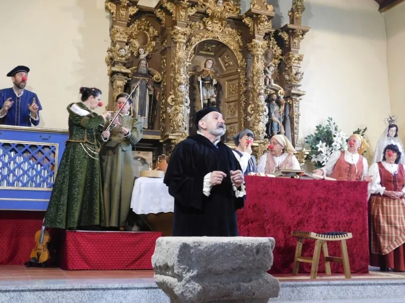 Foto 3 - El montaje &ldquo;Buscando a Nebrija&rdquo; Ilusiona al p&uacute;blico de Fresno Alh&aacute;ndiga