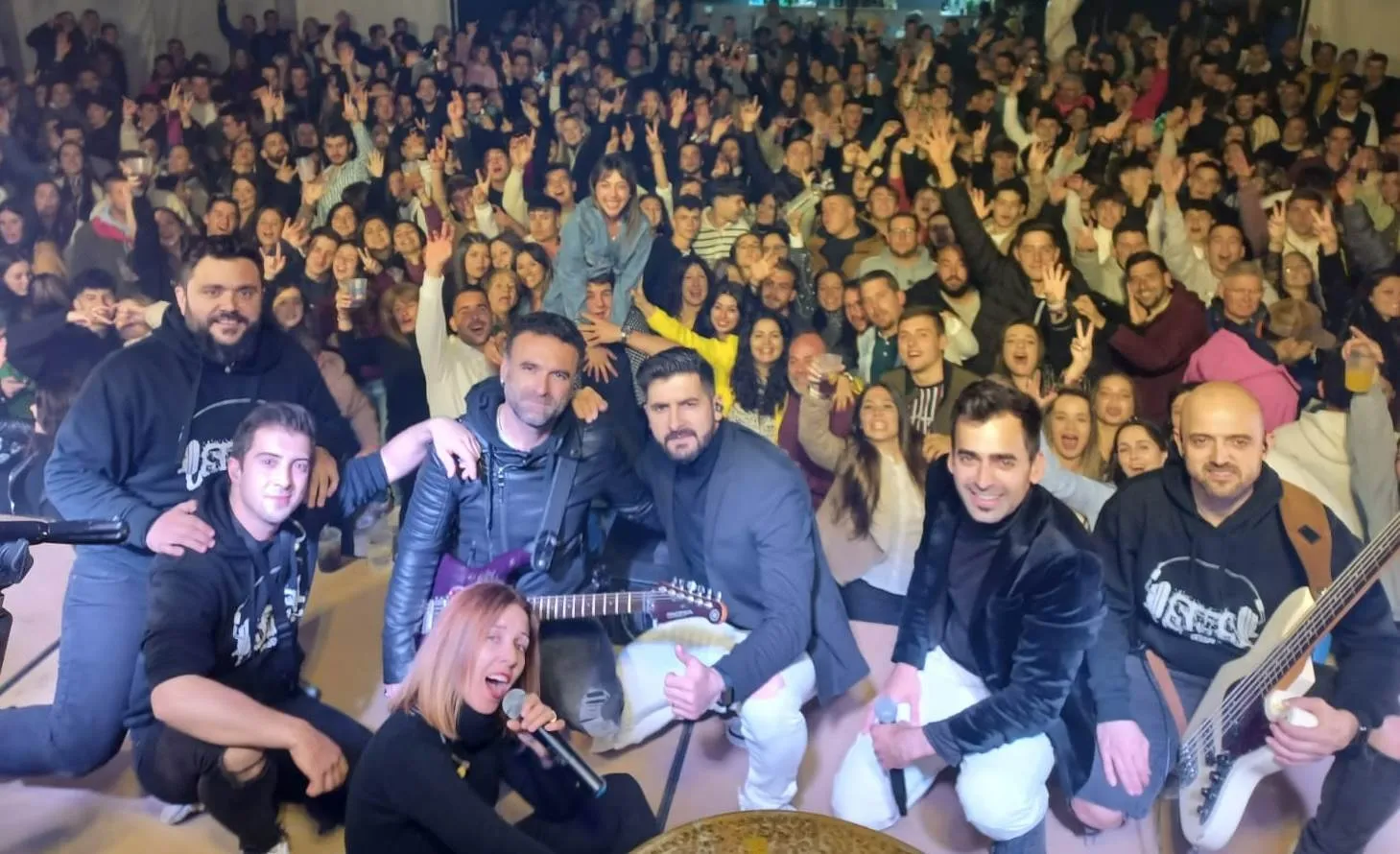 Foto 3 - Espectacular velada en Saelices el Chico de la mano de la Orquesta SMS