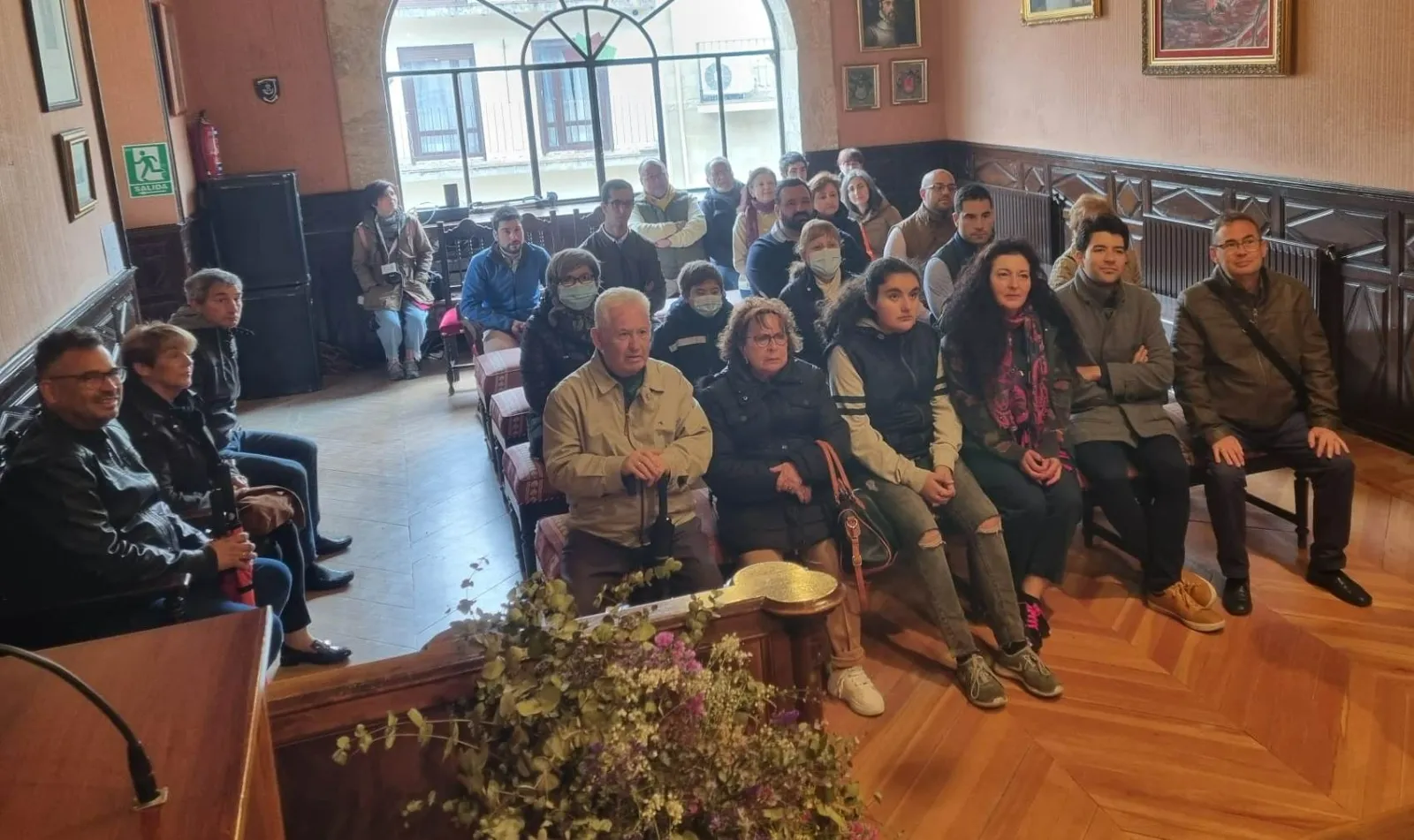 Foto 4 - Mir&oacute;briga recibe la visita del Congreso Internacional de Cofrad&iacute;as de la Santa Vera Cruz